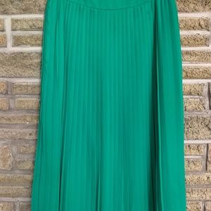 J Crew Emerald Green Accordion Pleated Skirt Size 2 Like New!
